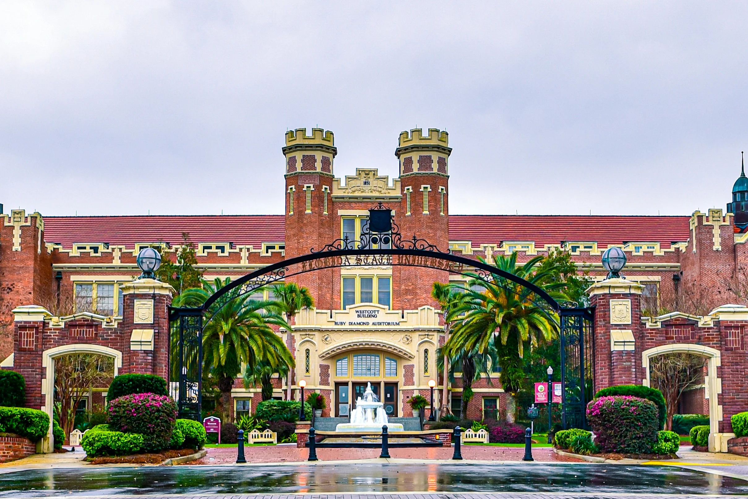 Free Stuff University: 3 Tips for Finding Campus Freebies