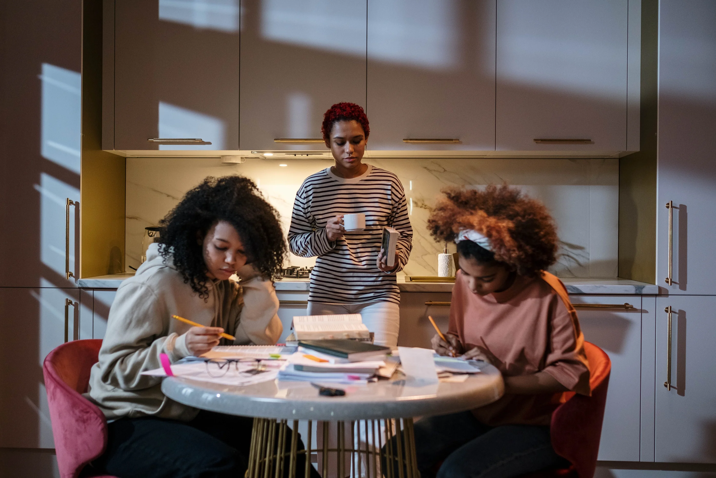 12 Home Items To Put On Auto-Order To Avoid Roommate Fights