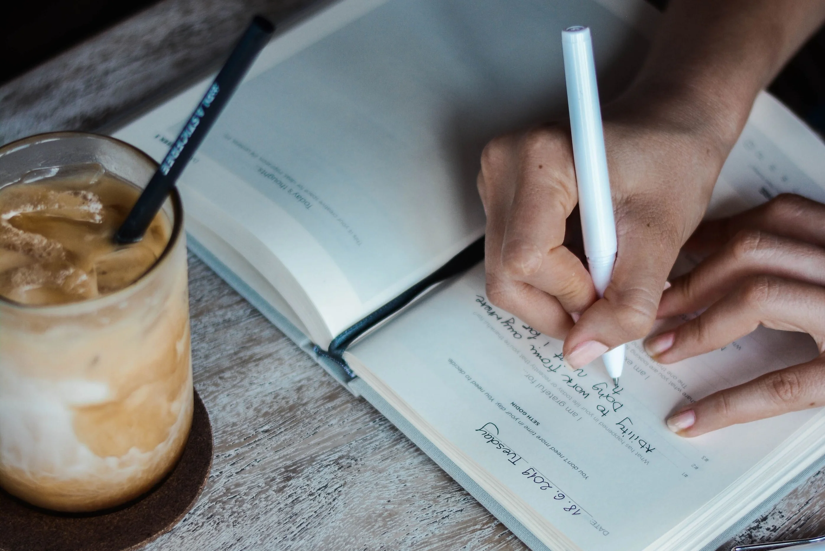 Reasons you should pick up journaling as your next hobby