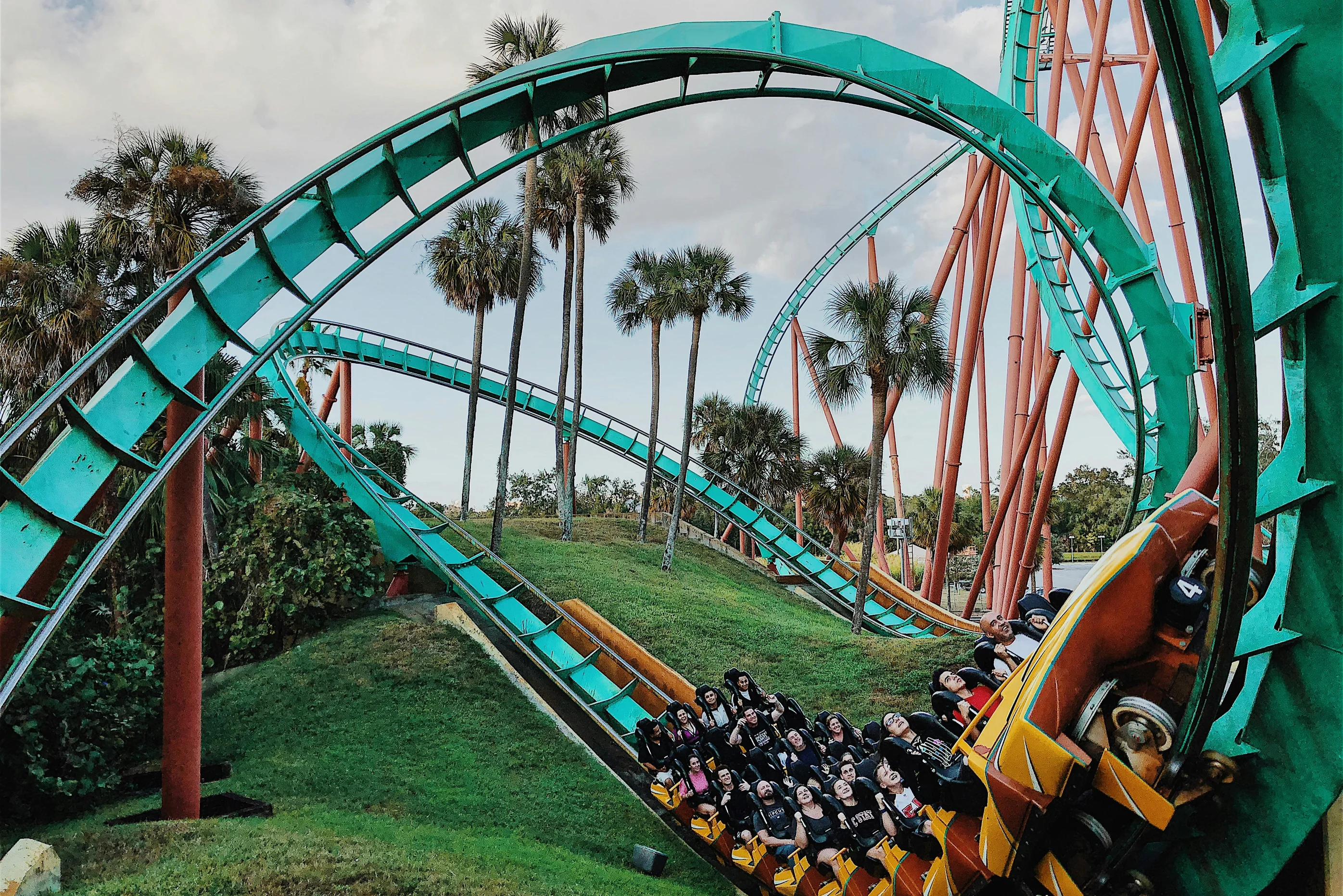 A Thrill Seeker’s Guide to the Best Theme Parks in America