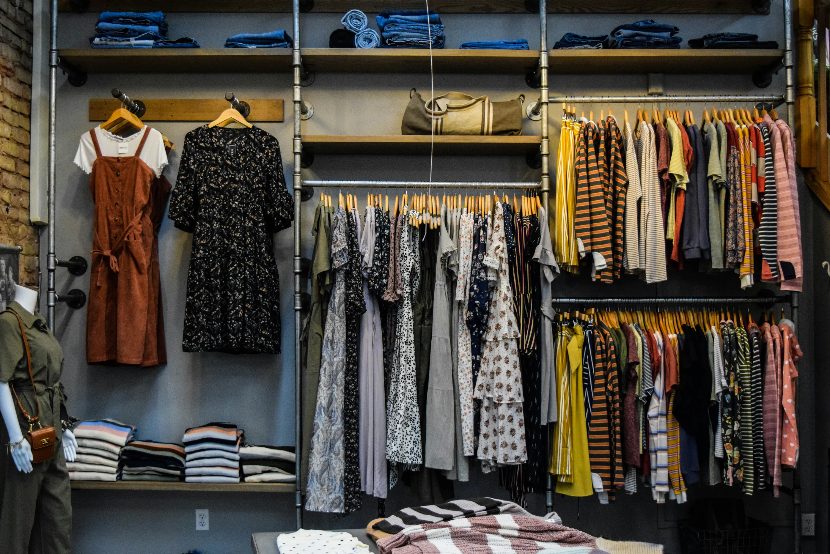 CAL POLY’S DEPOP AMBASSADORS: BRINGING SECONDHAND STYLE TO CAMPUS