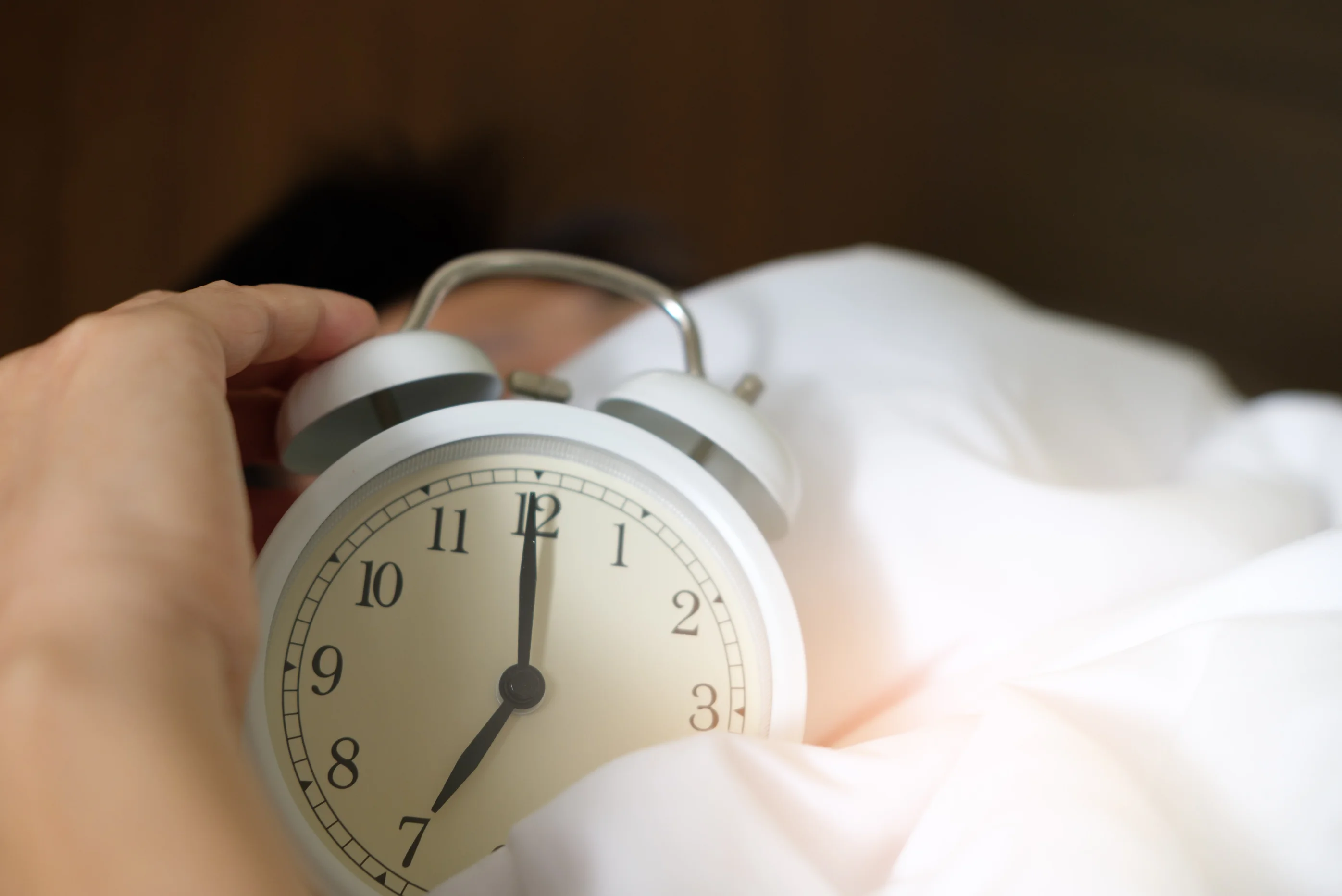 Why Waking Up To An Alarm Is So Difficult